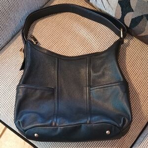 EUC Tignanello Black Leather Shoulder Bag
